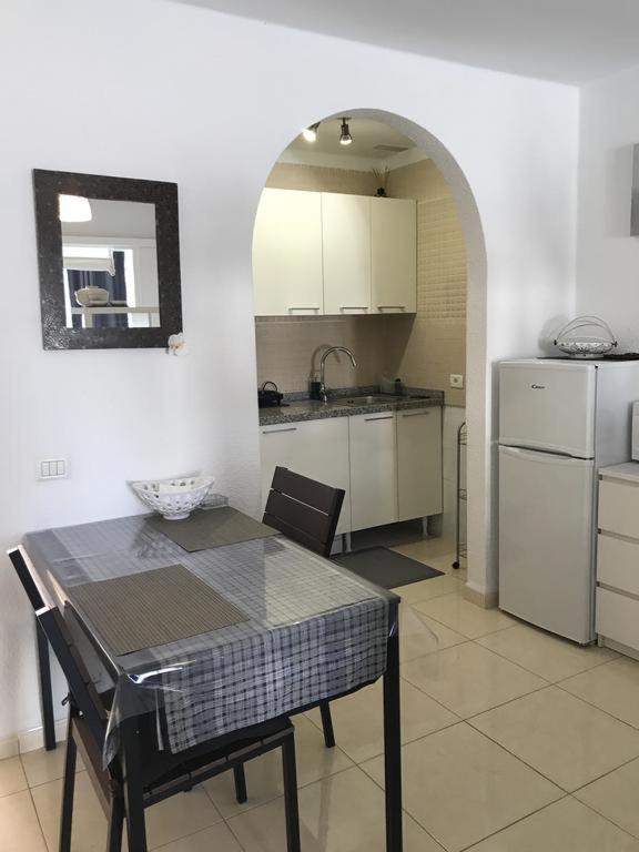 Fantastic Large Studio In Front Of Beach Heated Pool Wifi Arona  Quarto foto